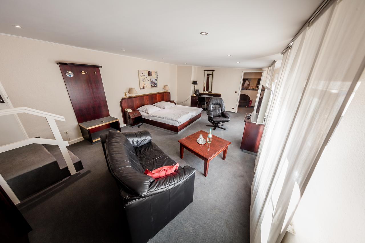 Hotel Meyer Bergheim  Bagian luar foto
